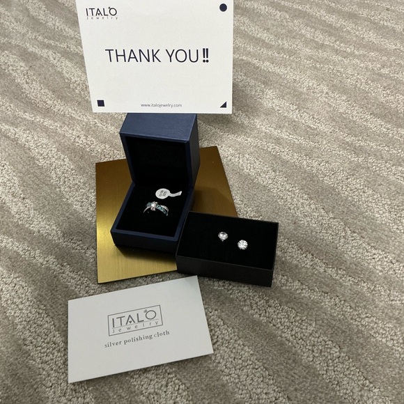 Italo Jewelry Offers the best quality! Silver Ring and Earring Set - Picture 6 of 10